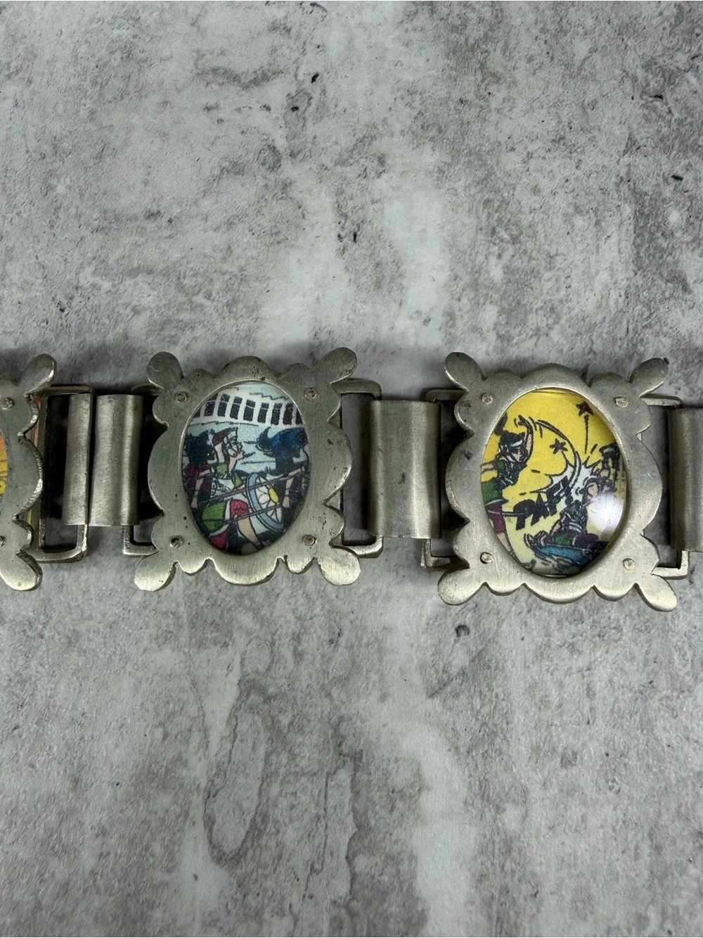 Picture Frame Vintage Five-Panel Bracelet Silver Tone Jewelry 6 1/2